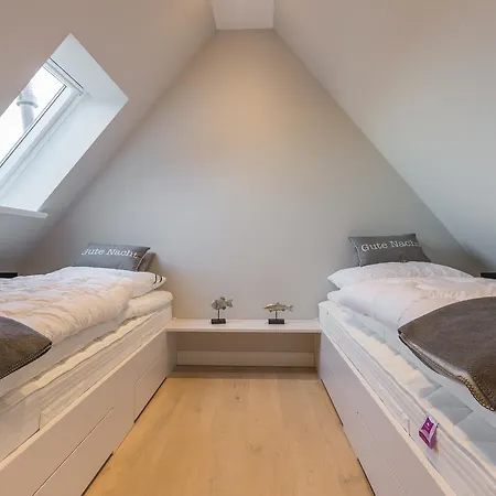 Stran Hus 2